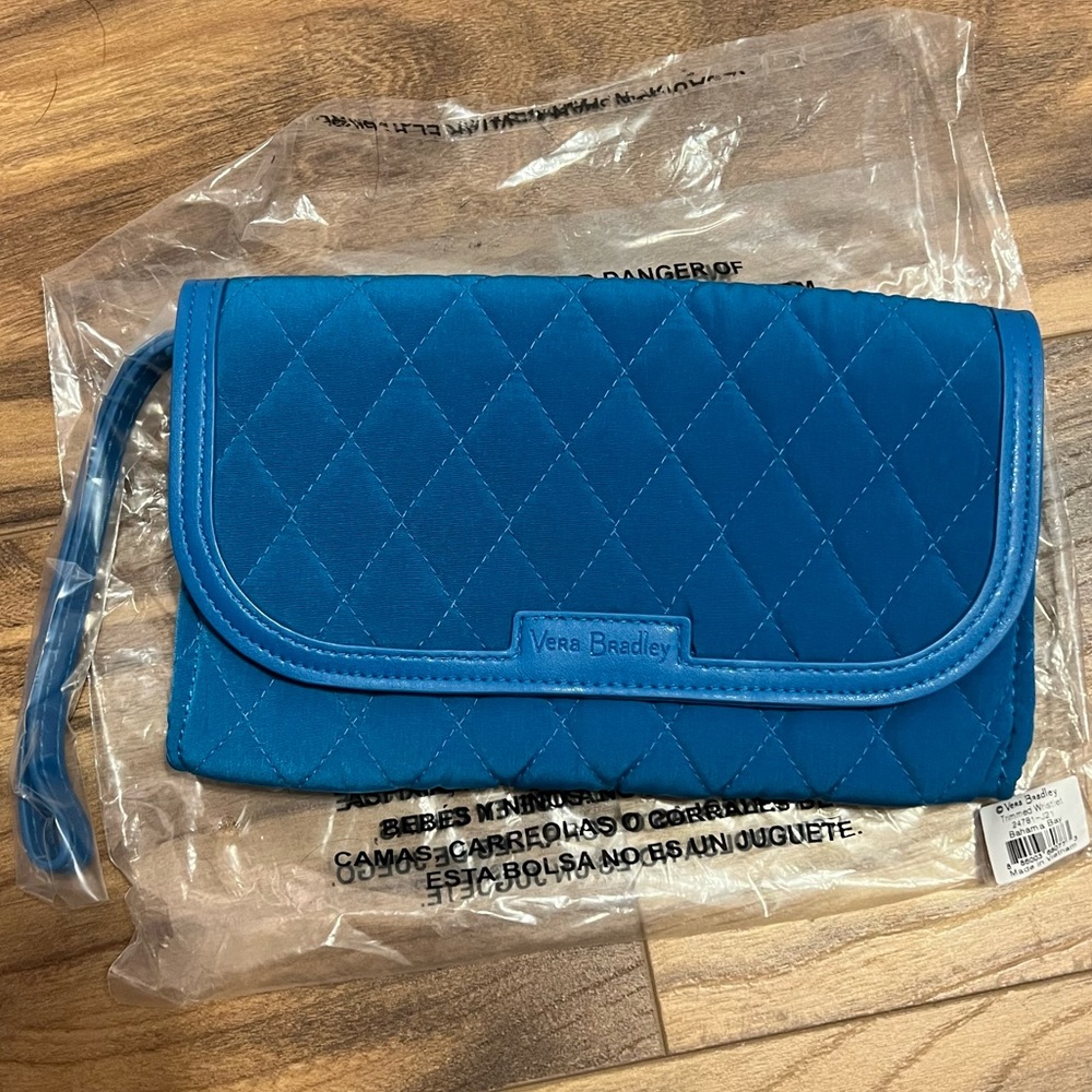 NIB Vera Bradley Factory Style Trimmed Wristlet - Microfiber Bahama Bay